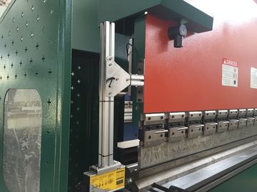 E21 Kontrol Sistemi Gelişmiş Kontrol Sistemiyle Hidrolik Pres Fren Makinesi